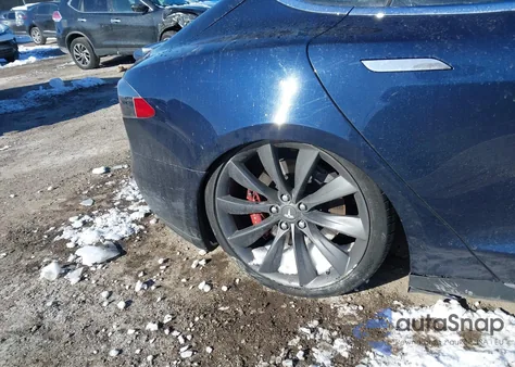 2013 Tesla Model S Performance из США, поврежденный, VIN 5YJSA1CP8DFP11649